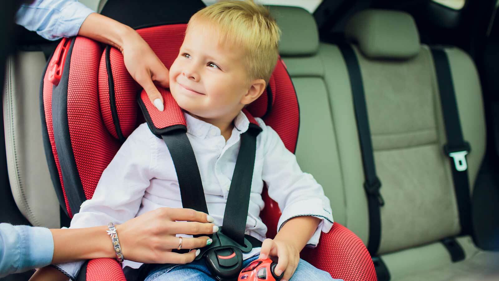 Kinder-Sicherheit im Auto - 5 Tipps für eine sichere Autofahrt - Familie  Nimmerland